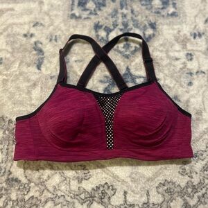 Maidenform Women's Burgundy Sports Bra